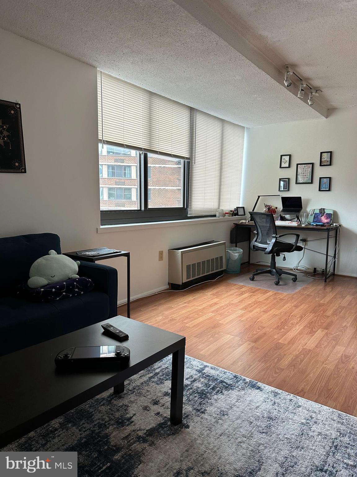 AVENUE OF THE ARTS - Residential Lease