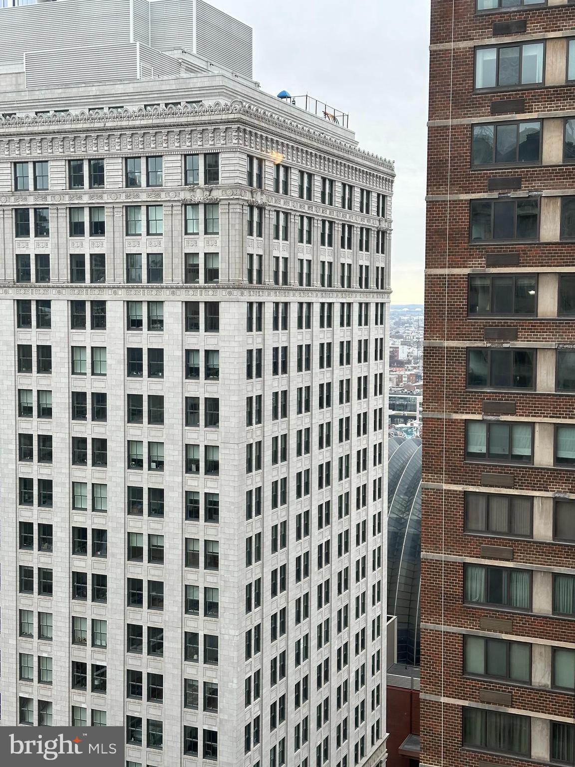 AVENUE OF THE ARTS - Residential Lease