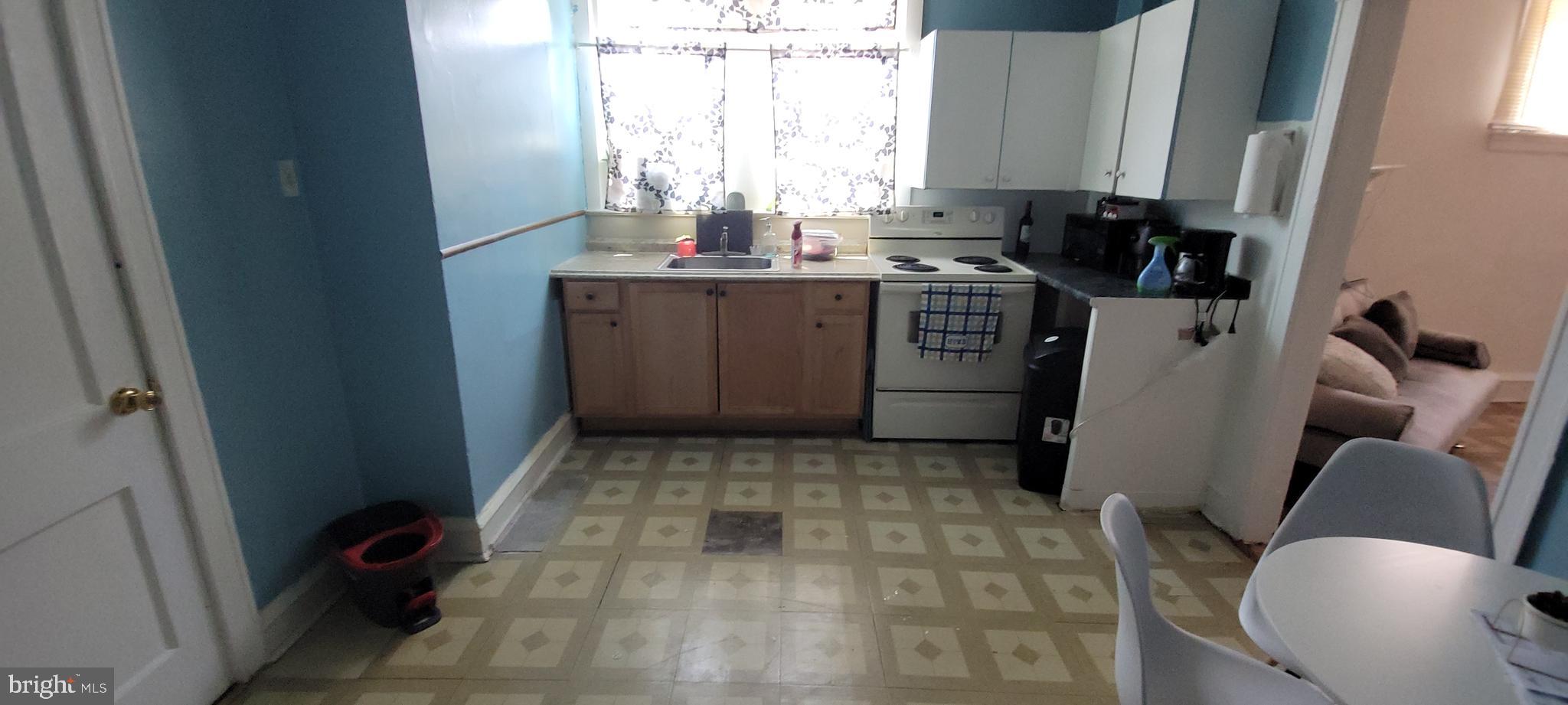 LAWNCREST - Residential Income