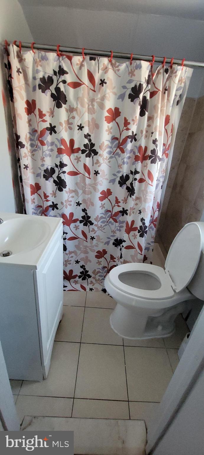 LAWNCREST - Residential Income