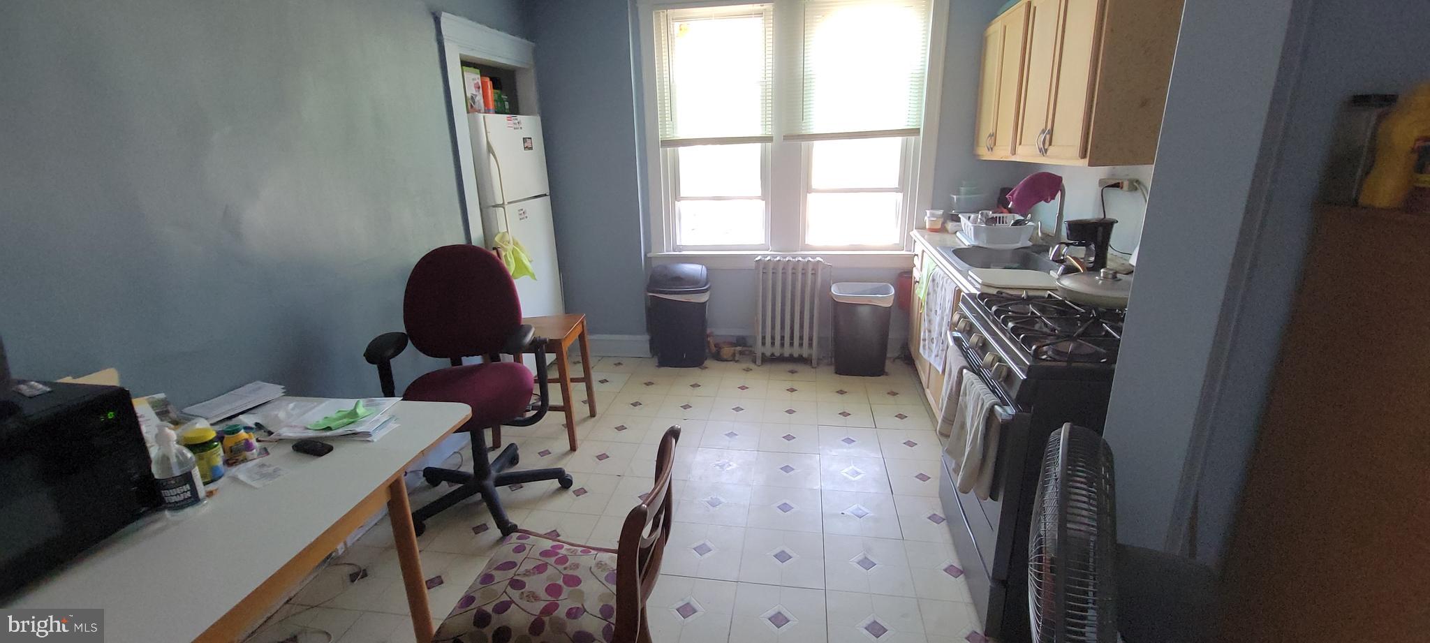 LAWNCREST - Residential Income