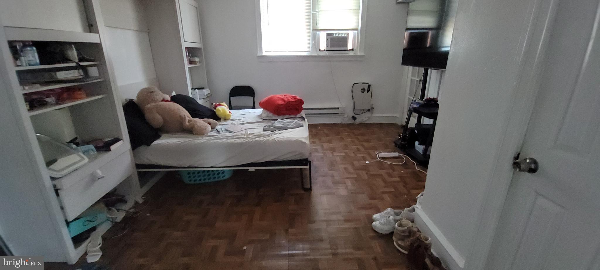 LAWNCREST - Residential Income