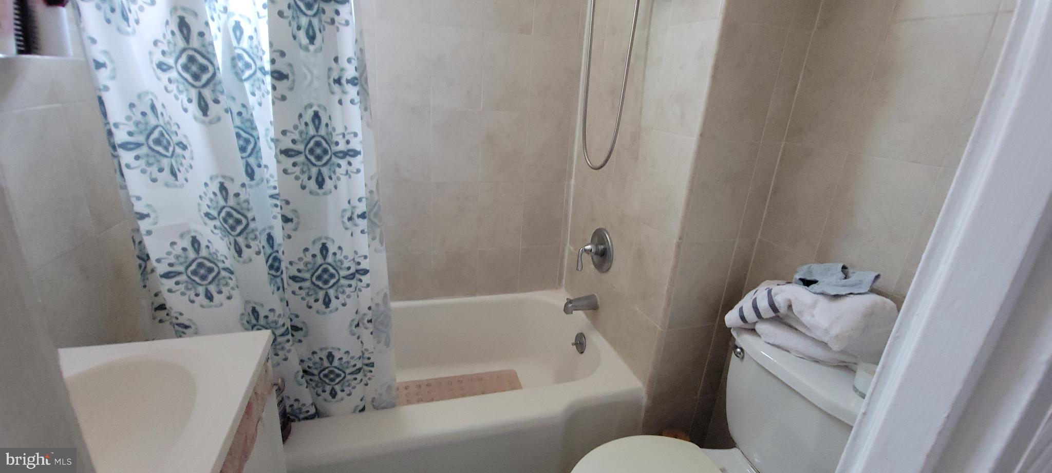 LAWNCREST - Residential Income