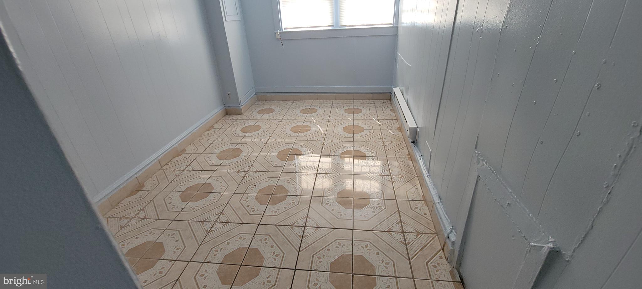 LAWNCREST - Residential Income