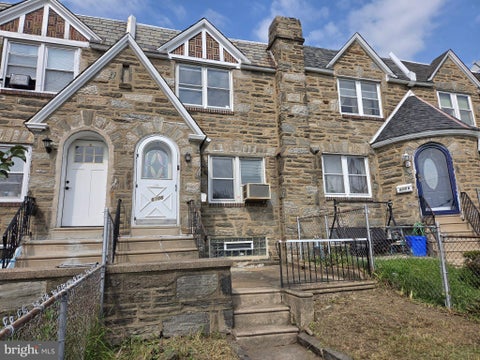 Townhouse For Sale - 6106 Castor Avenue<br/> Philadelphia County, PHILADELPHIA, PA 19149