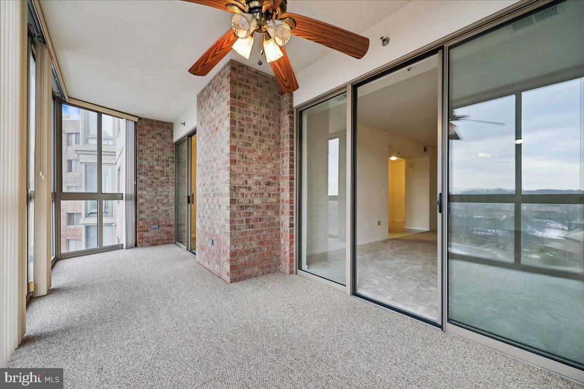 LEISURE WORLD - Residential