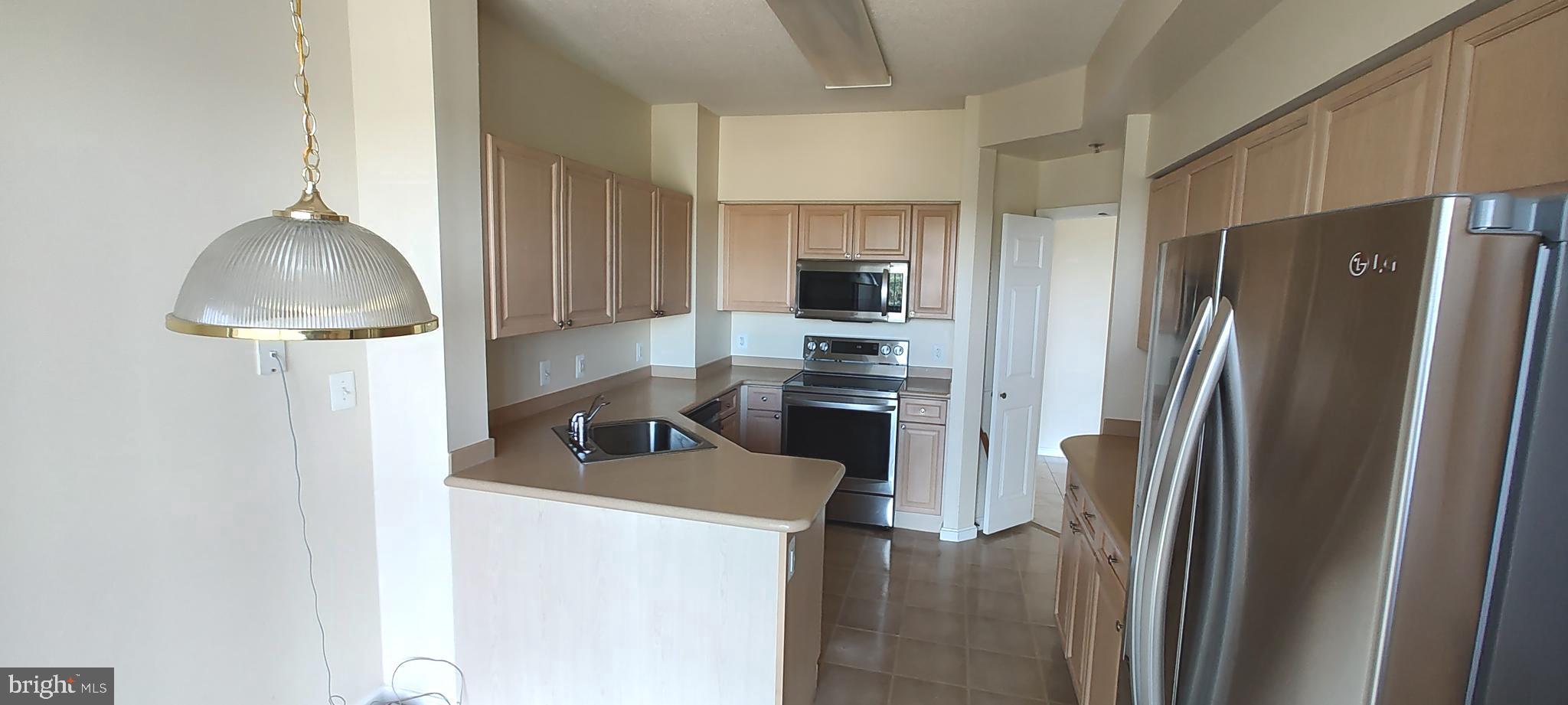 LEISURE WORLD - Residential