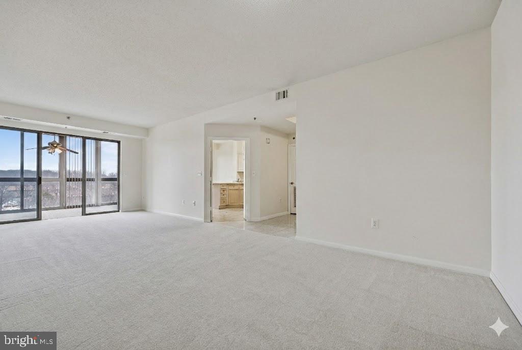 LEISURE WORLD - Residential