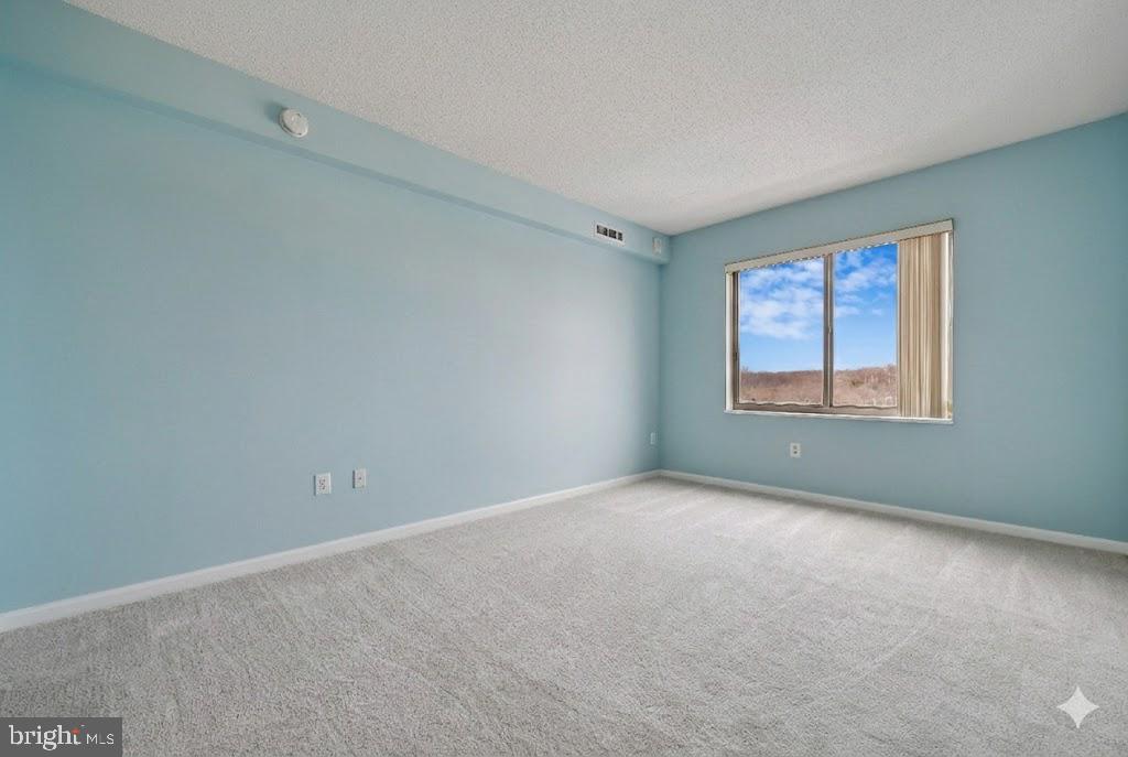 LEISURE WORLD - Residential