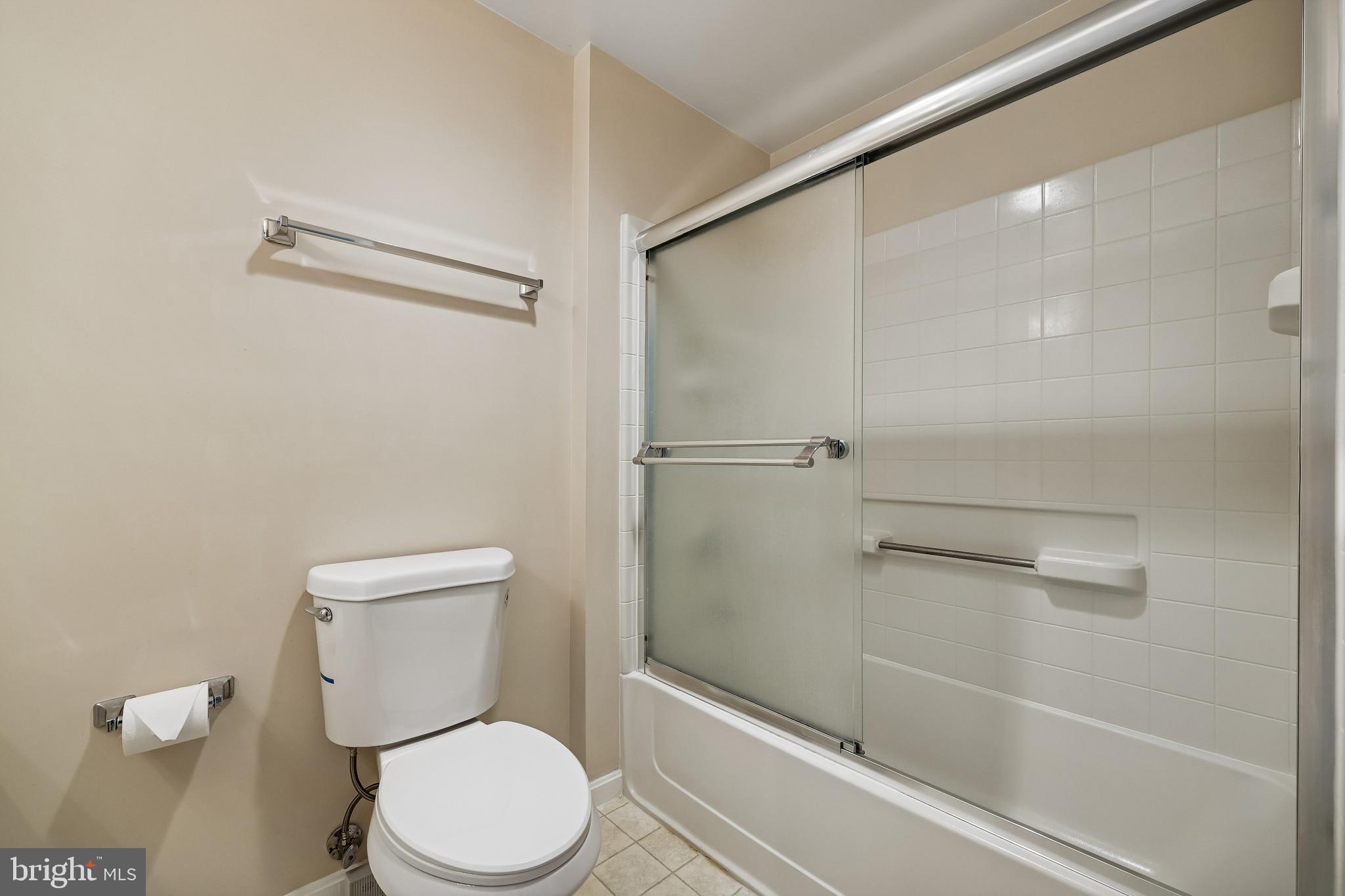 LEISURE WORLD - Residential