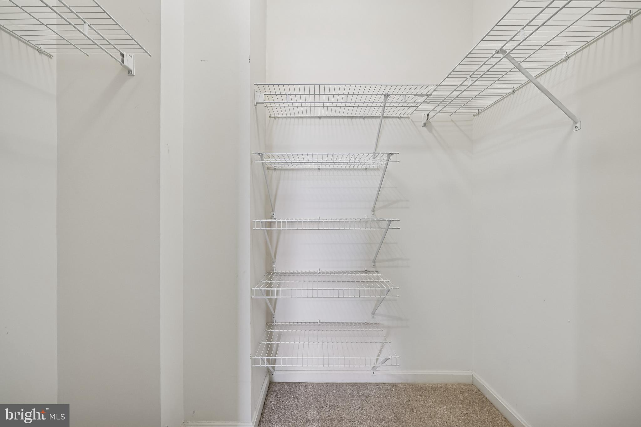 LEISURE WORLD - Residential