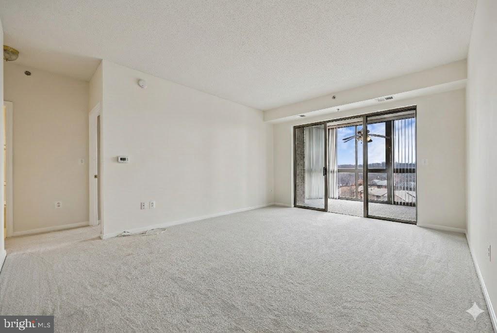 LEISURE WORLD - Residential