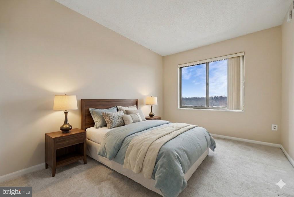 LEISURE WORLD - Residential