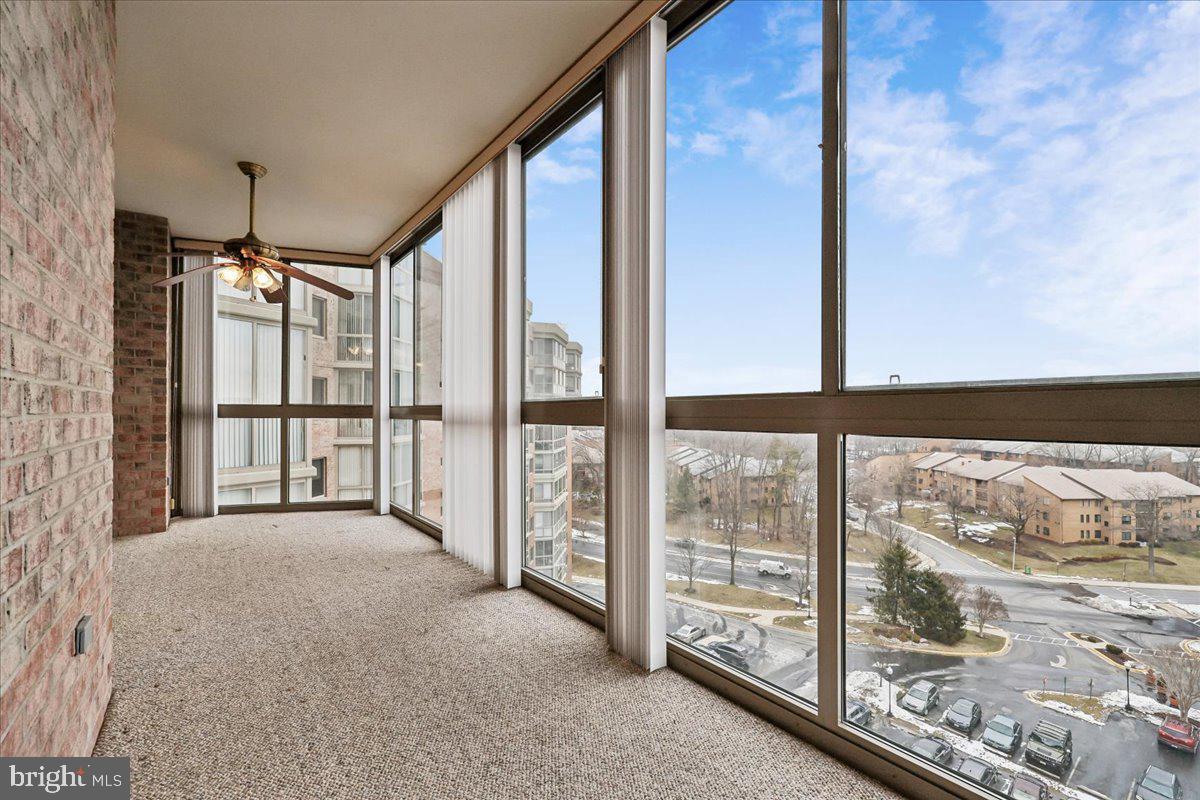 LEISURE WORLD - Residential