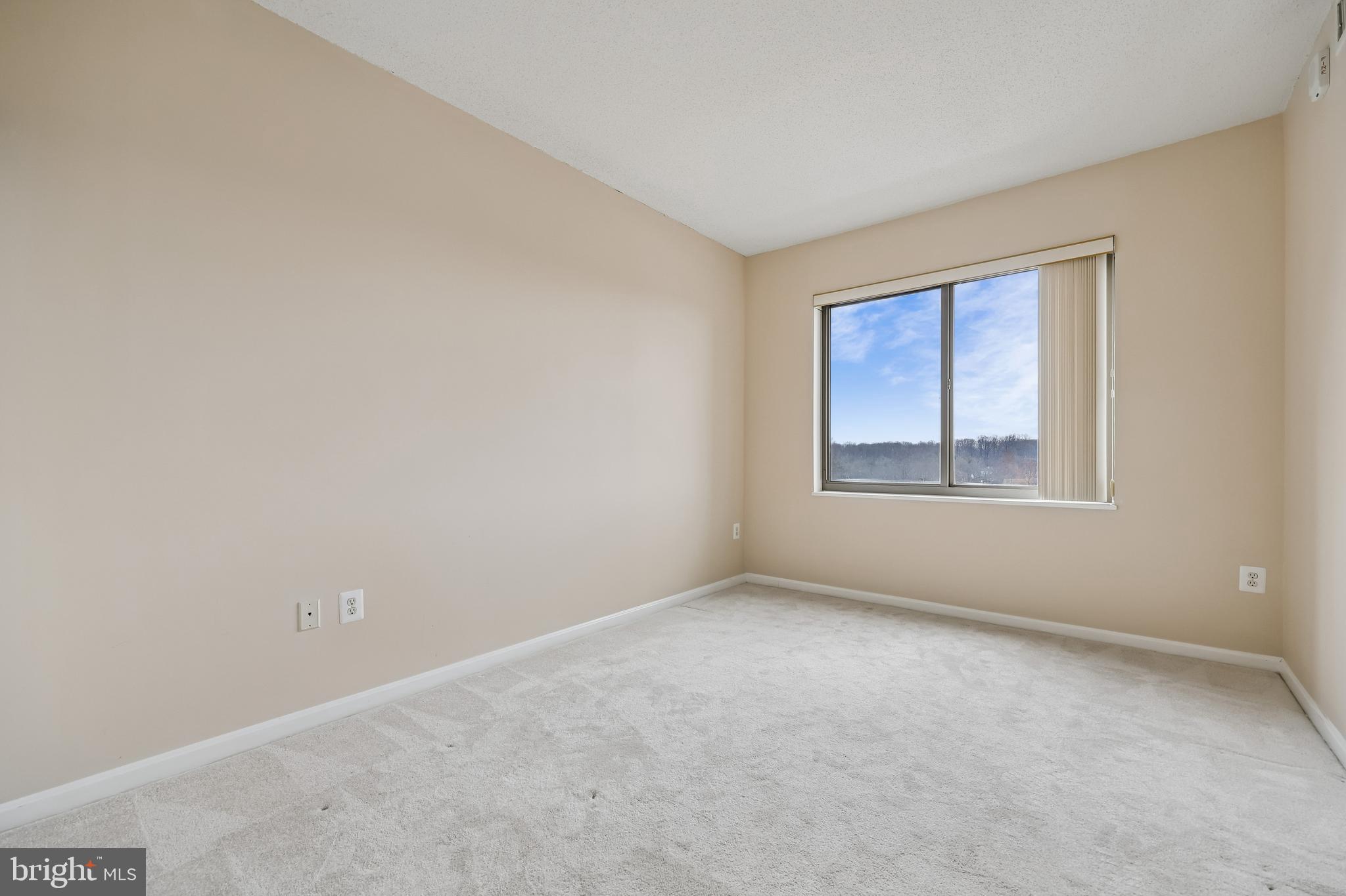 LEISURE WORLD - Residential