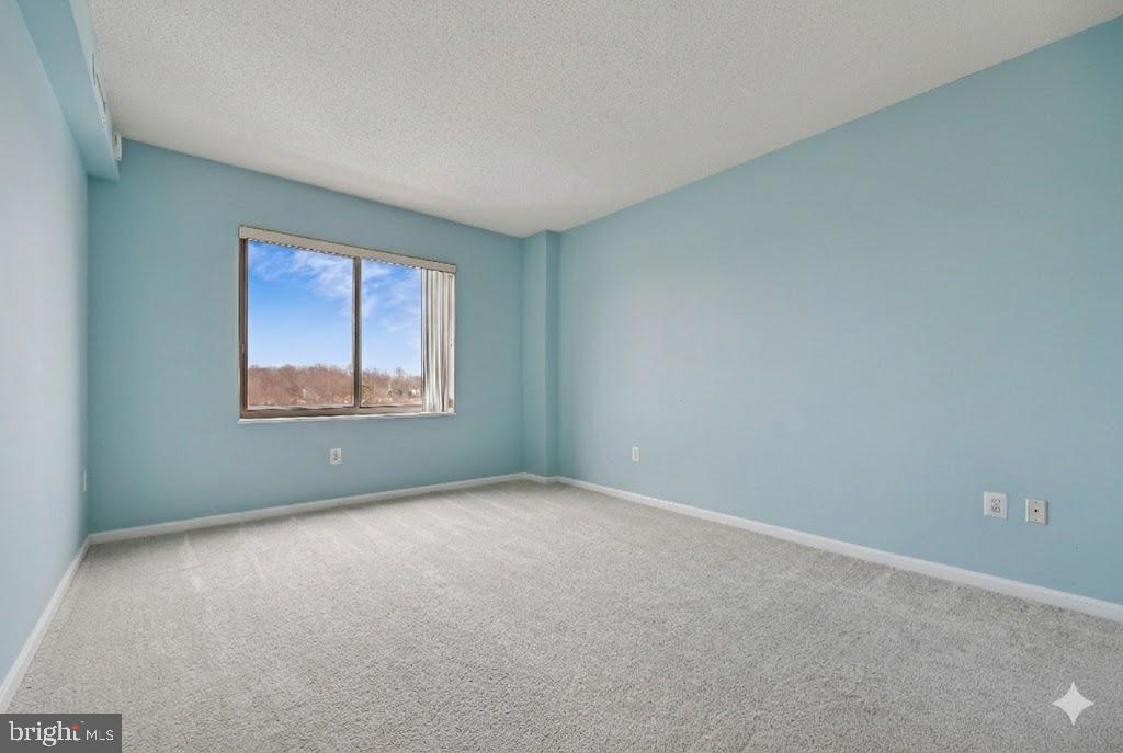 LEISURE WORLD - Residential