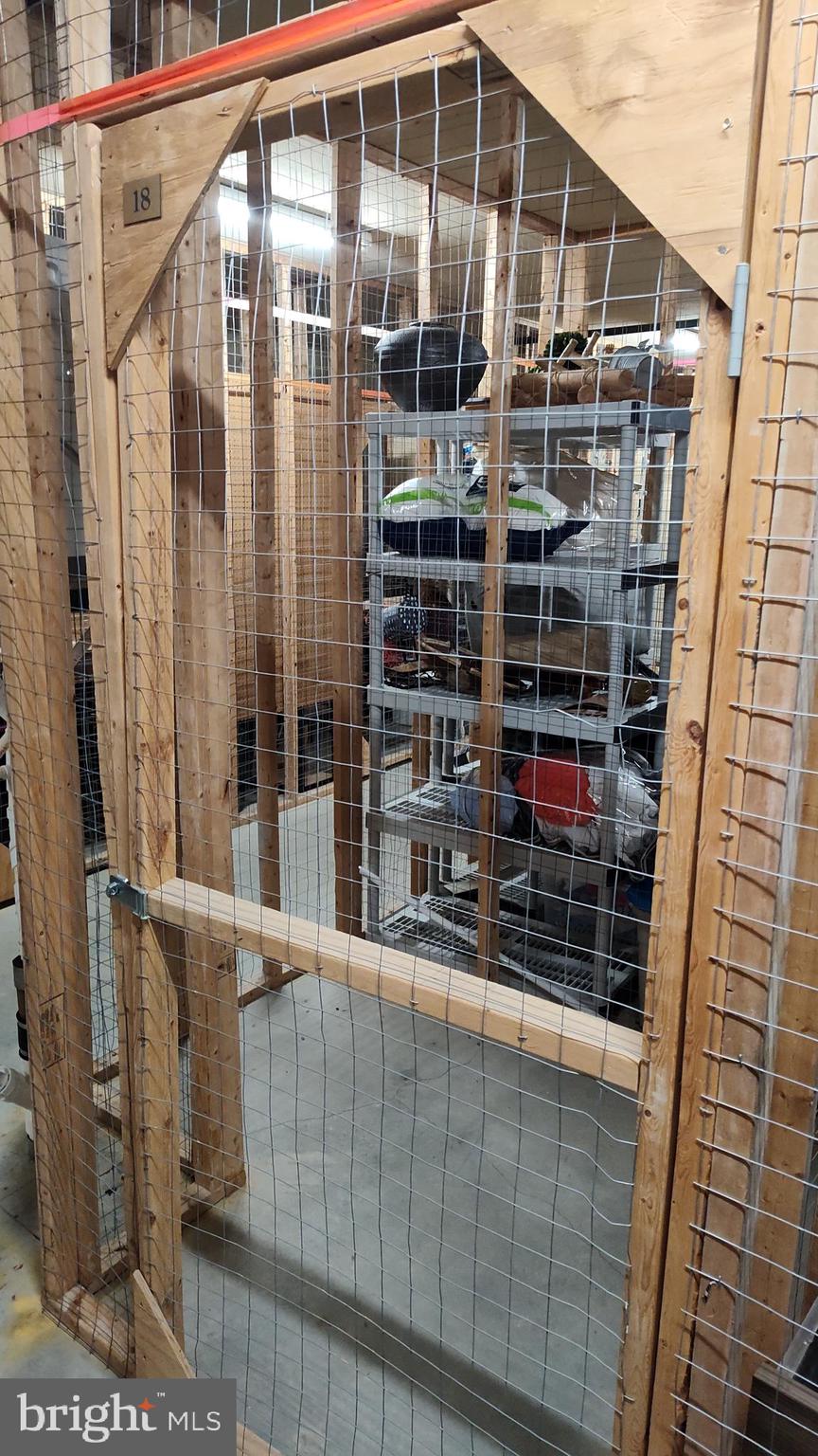 LEISURE WORLD - Residential