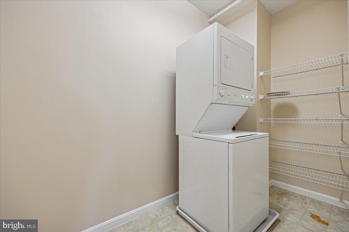 LEISURE WORLD - Residential