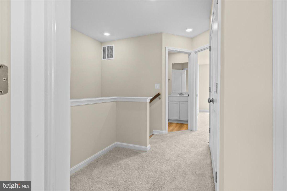 SENSENY VILLAGE - Residential Lease