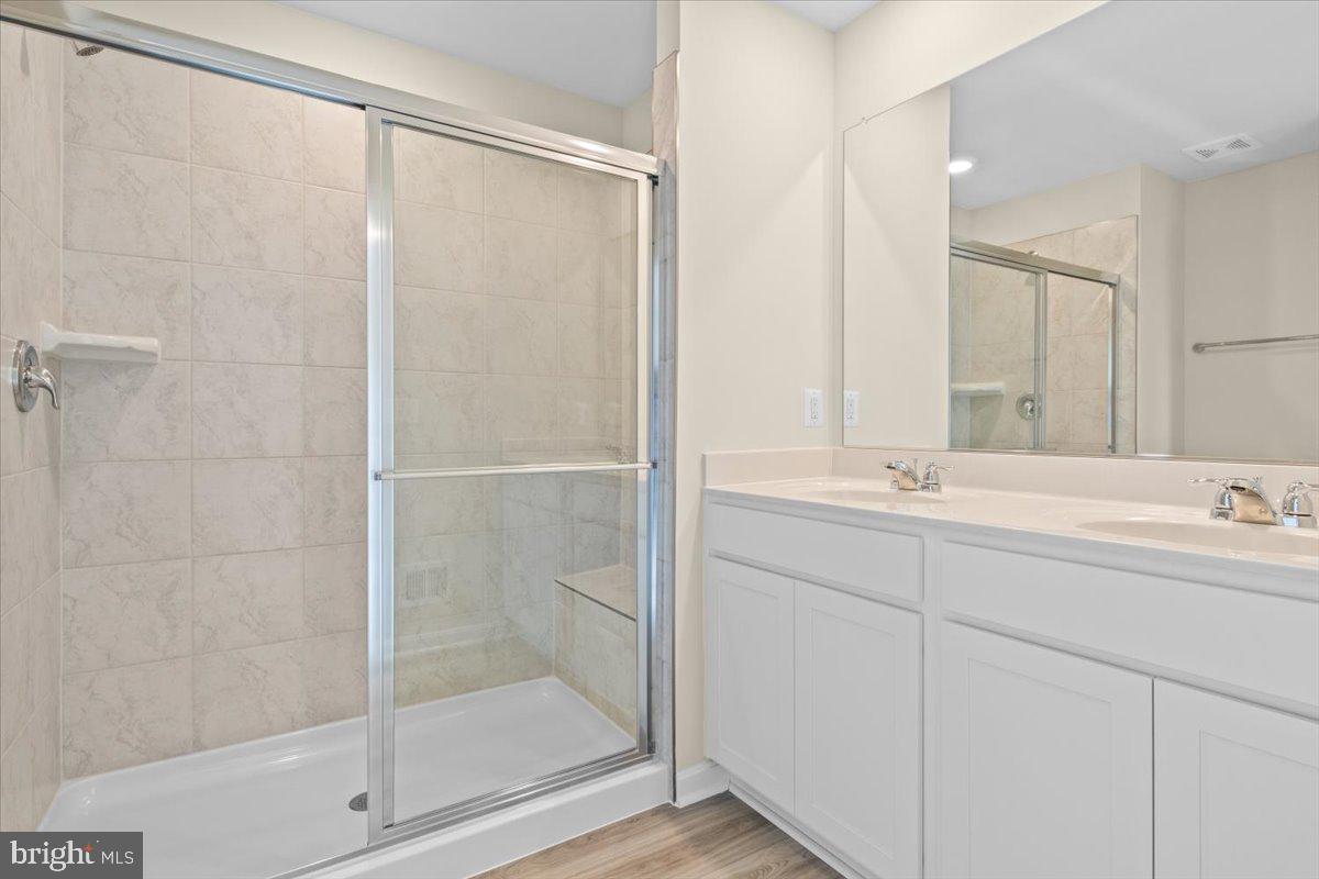 SENSENY VILLAGE - Residential Lease