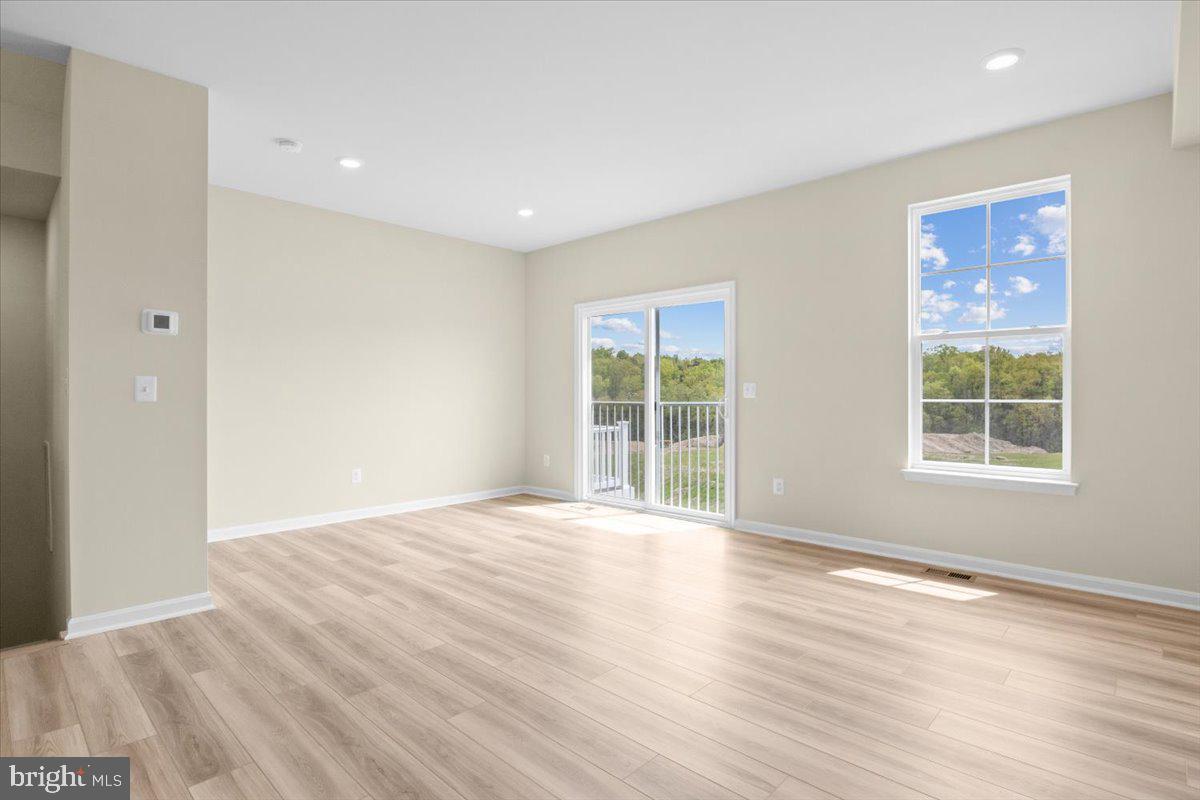 SENSENY VILLAGE - Residential Lease