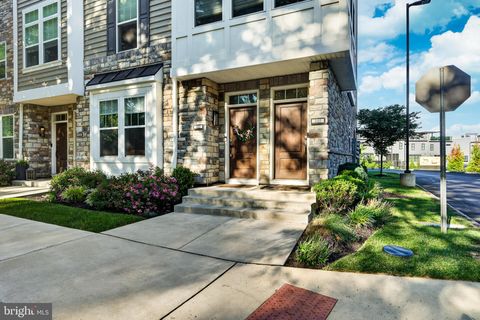 Condo For Sale - 202 Charles Ellis Drive<br/> NEWTOWN SQUARE, PA 19073