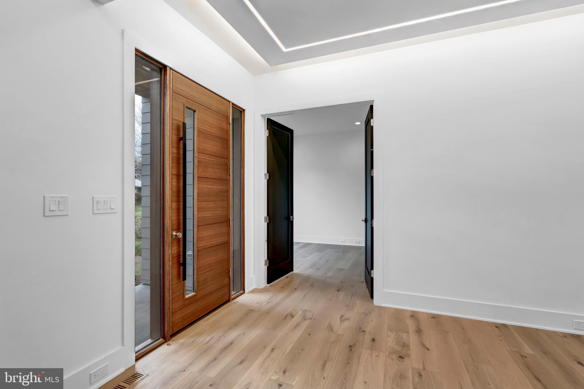 VIENNA WOODS - Residential