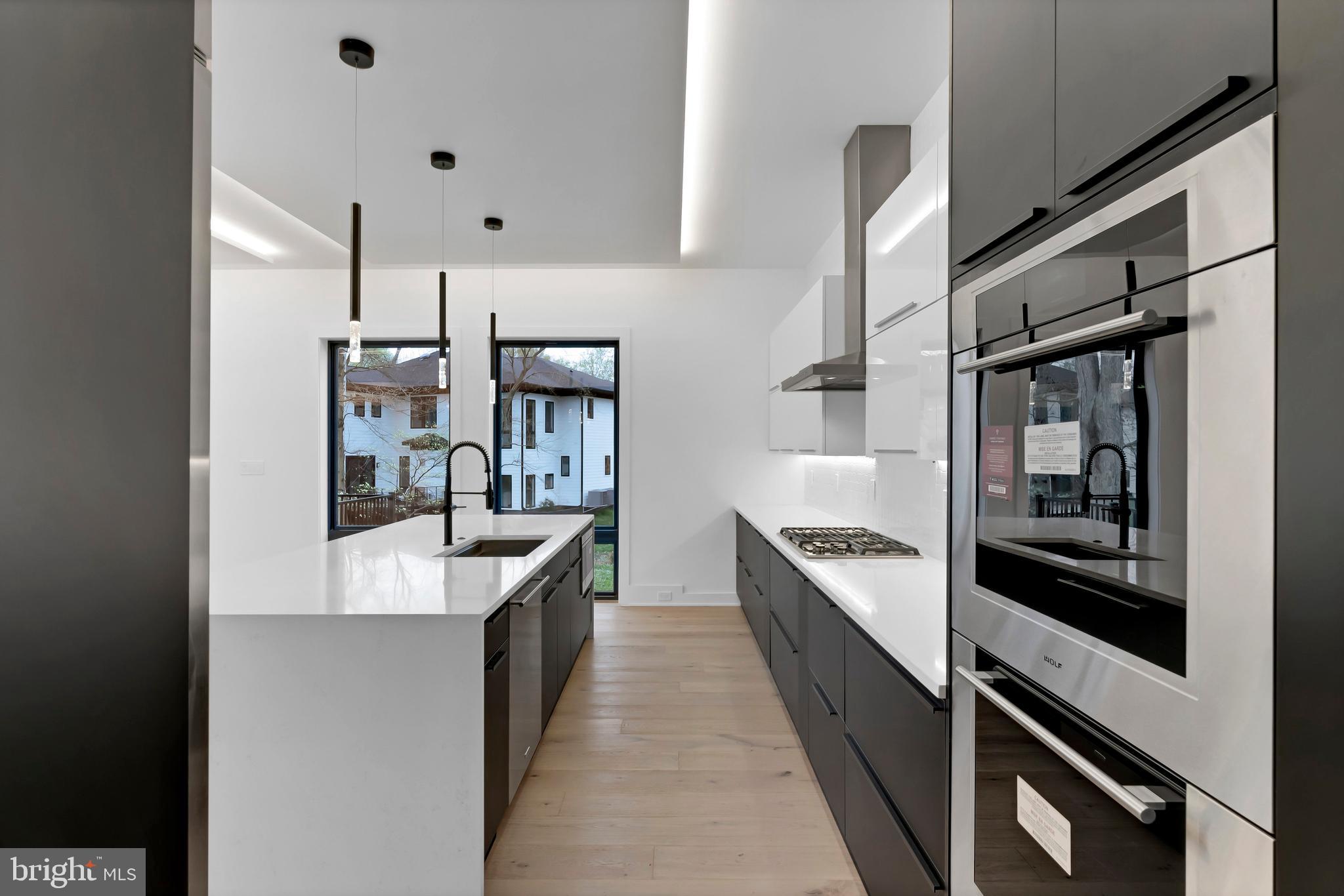 VIENNA WOODS - Residential