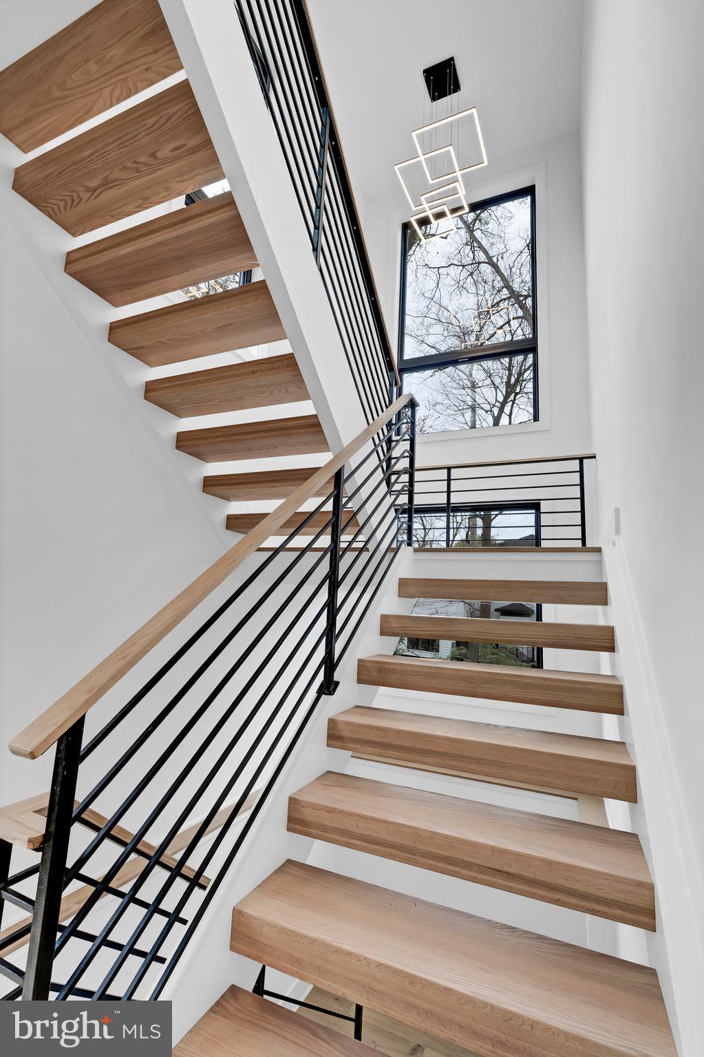 VIENNA WOODS - Residential