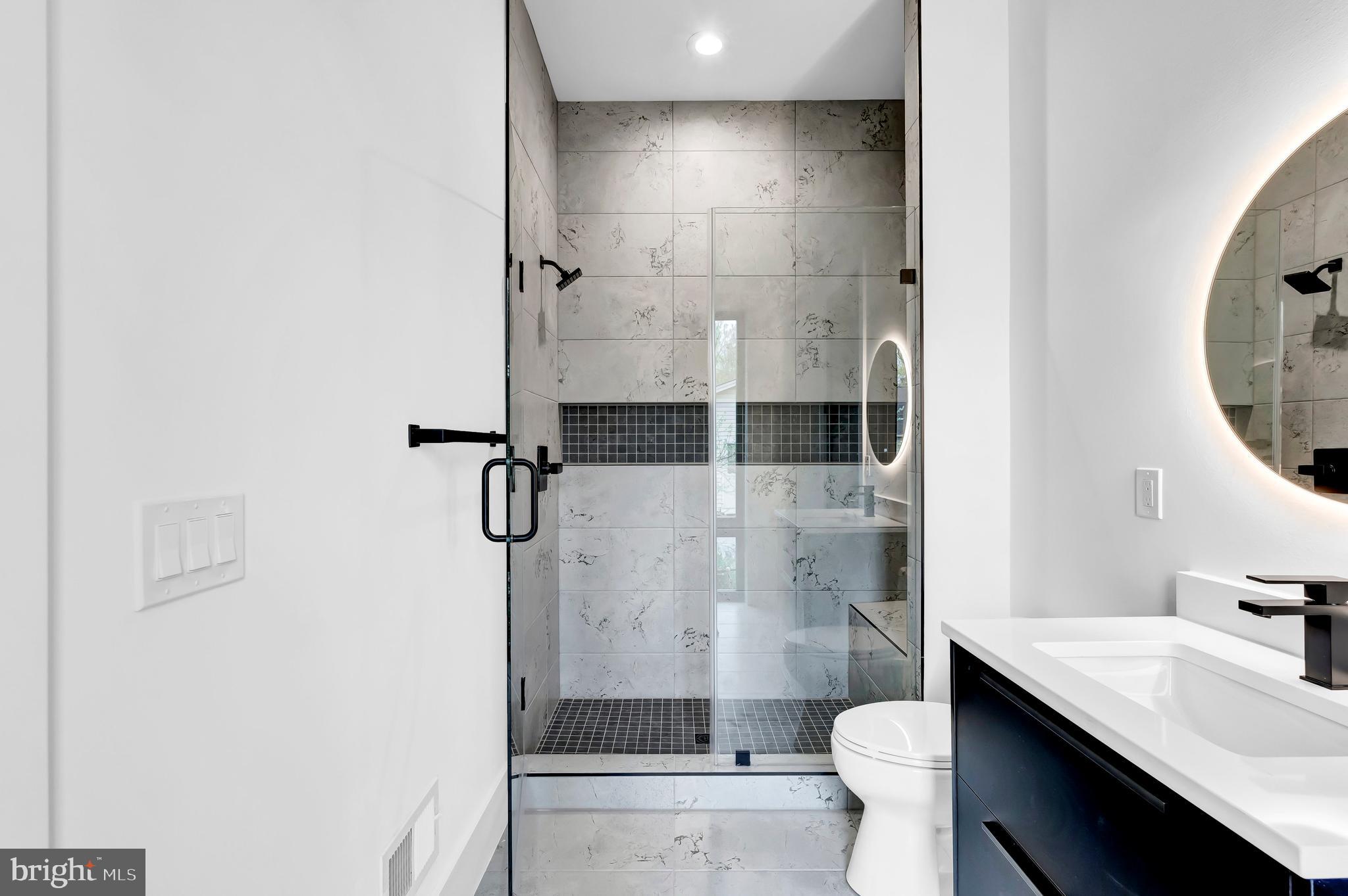 VIENNA WOODS - Residential