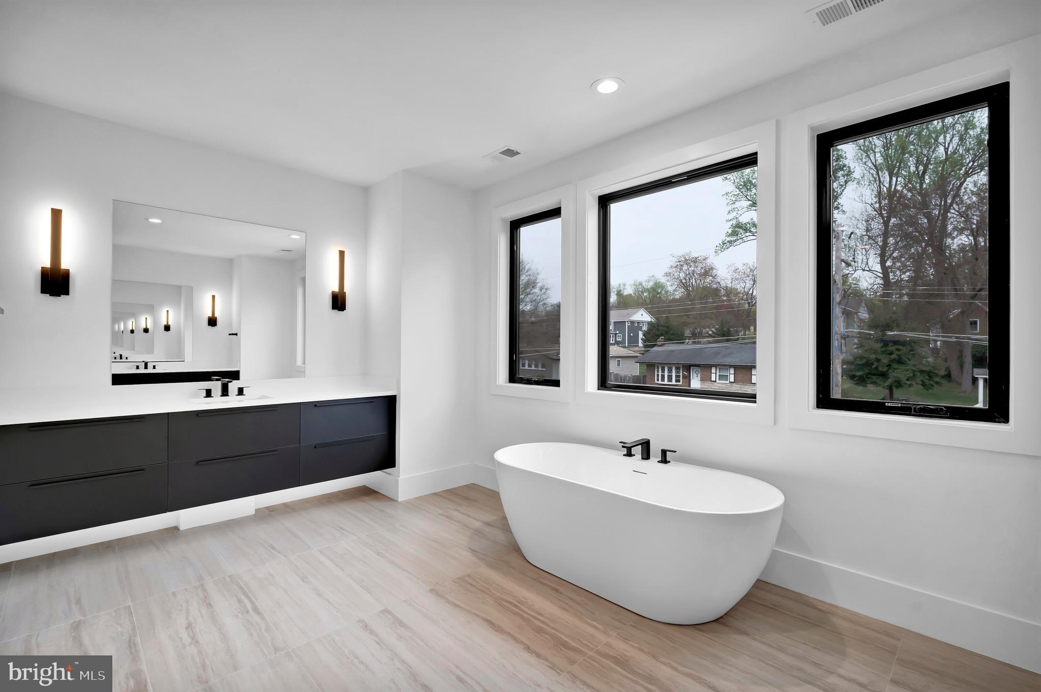 VIENNA WOODS - Residential