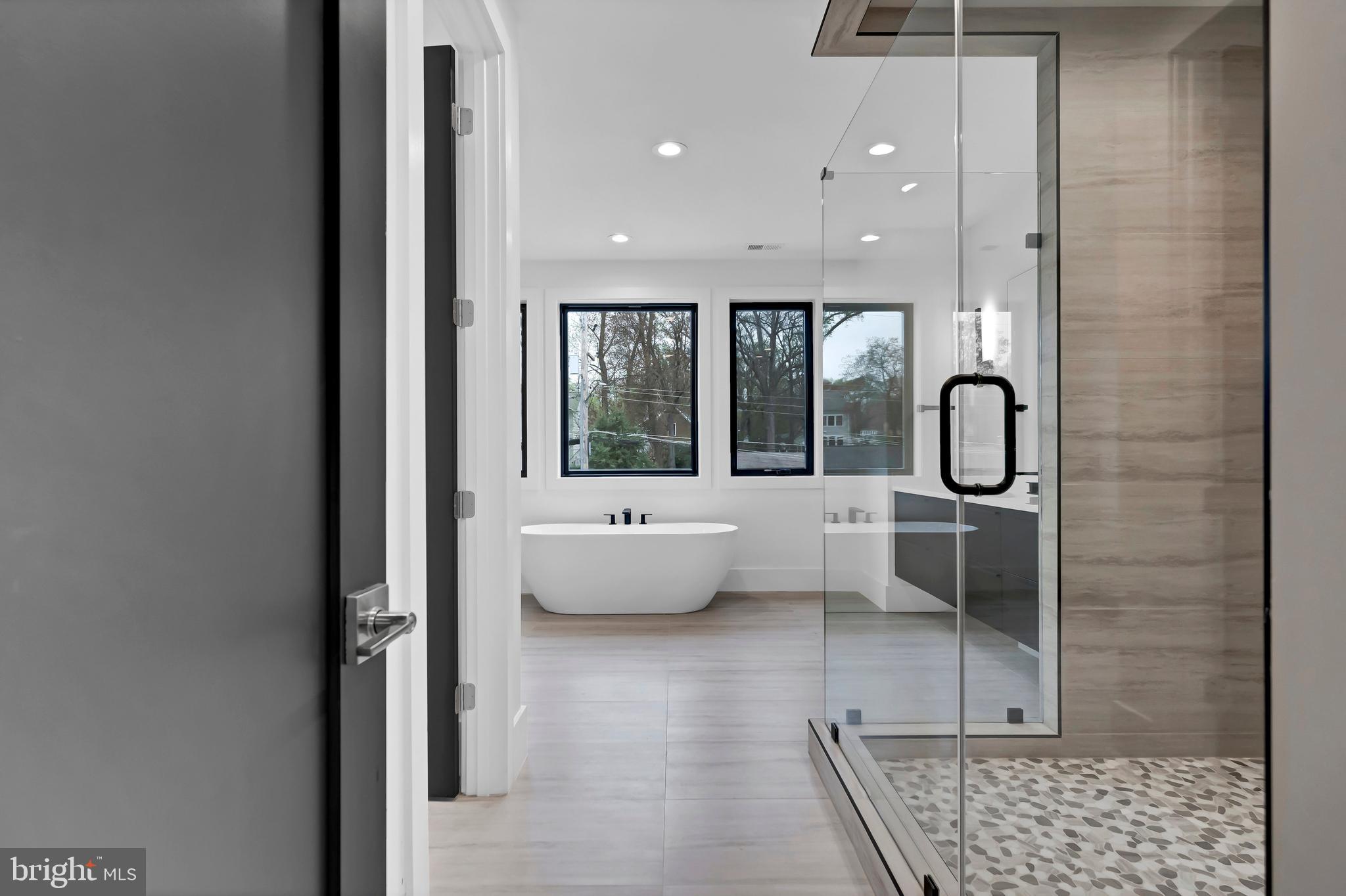 VIENNA WOODS - Residential