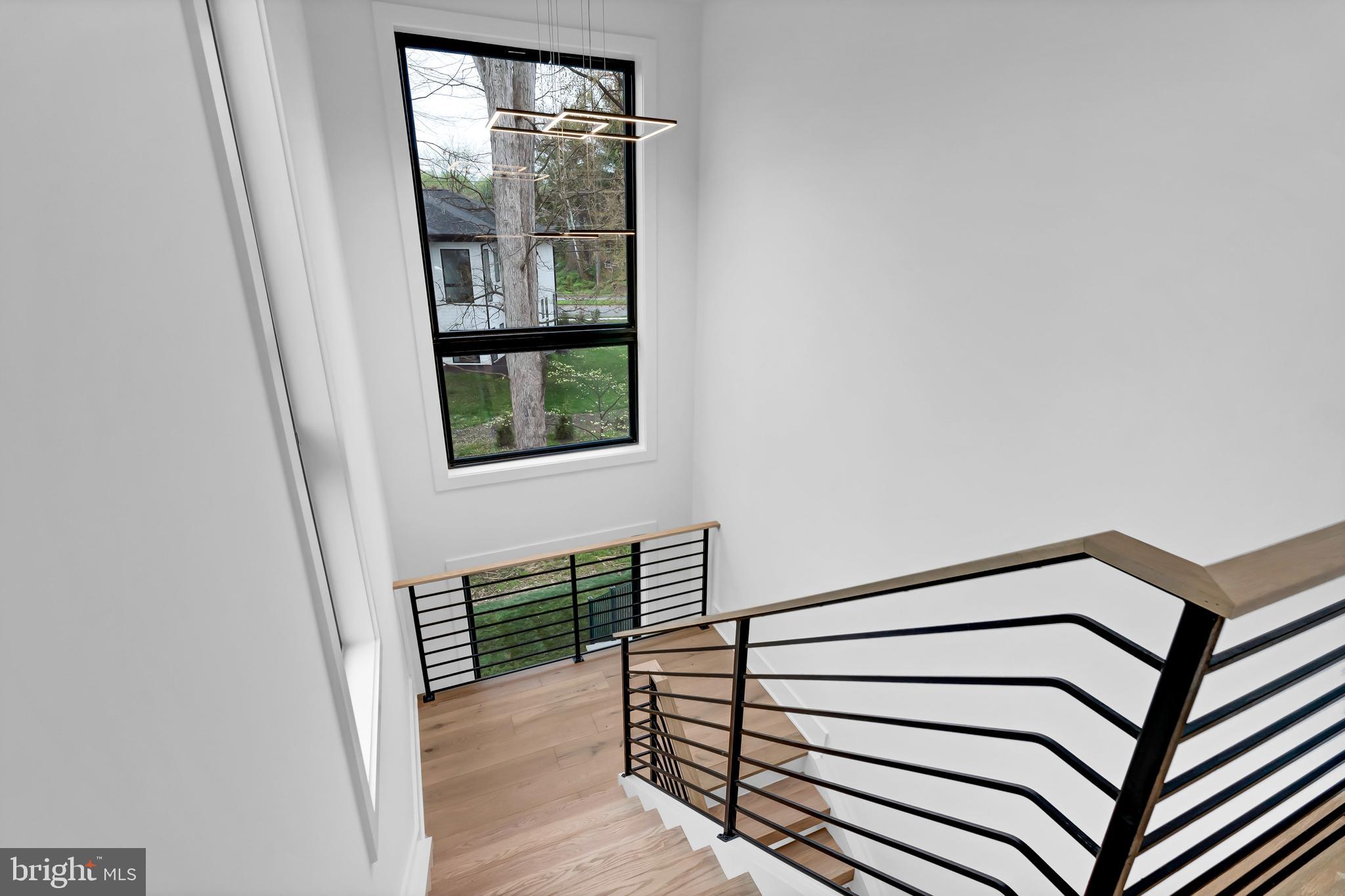 VIENNA WOODS - Residential