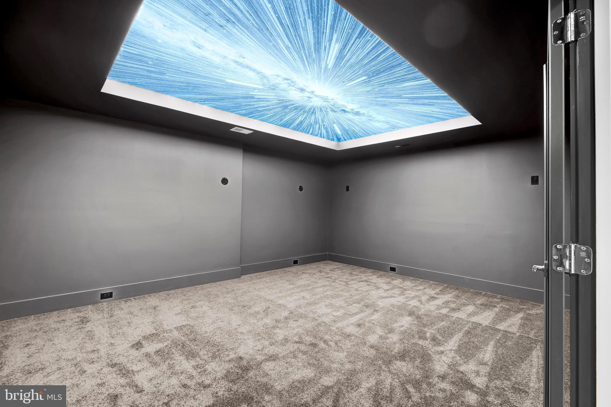 VIENNA WOODS - Residential