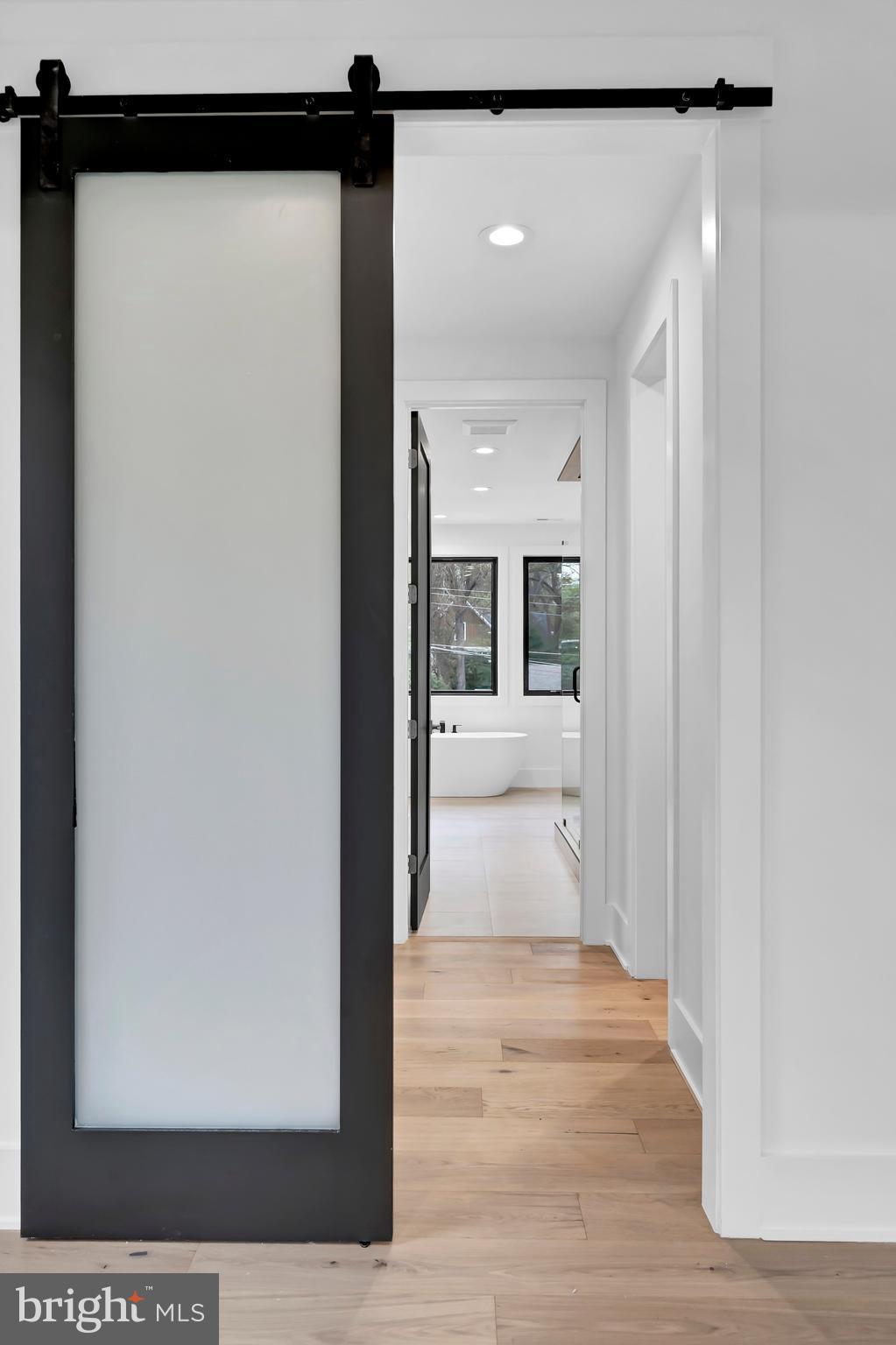 VIENNA WOODS - Residential