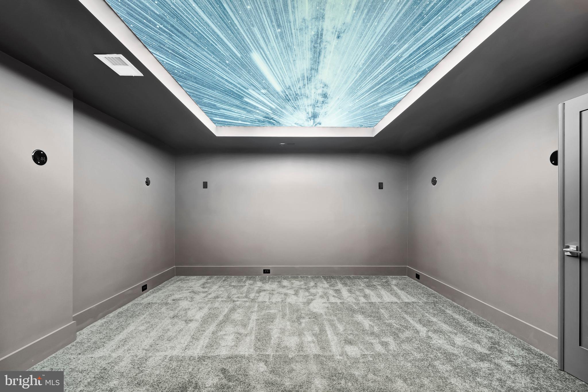 VIENNA WOODS - Residential