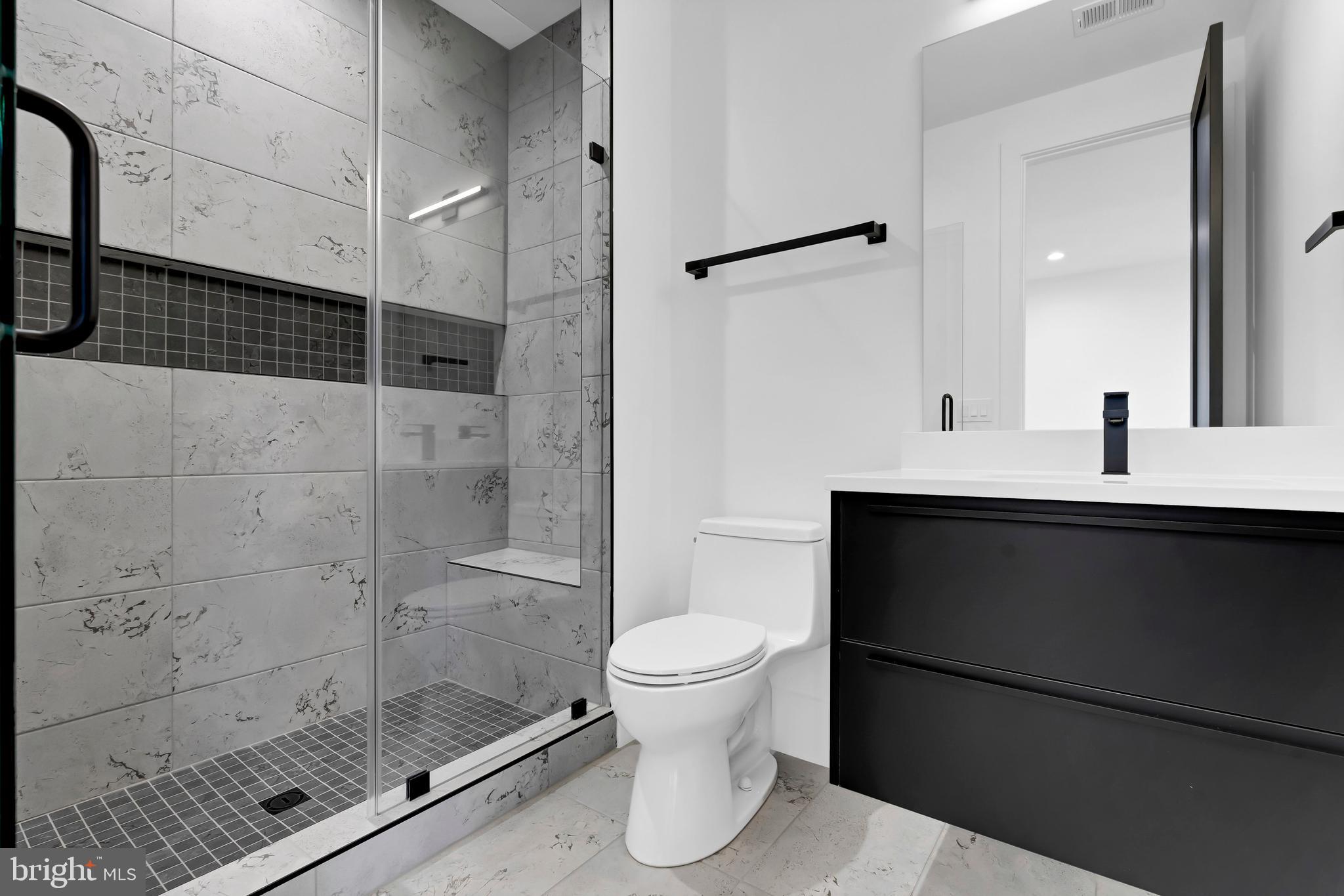 VIENNA WOODS - Residential