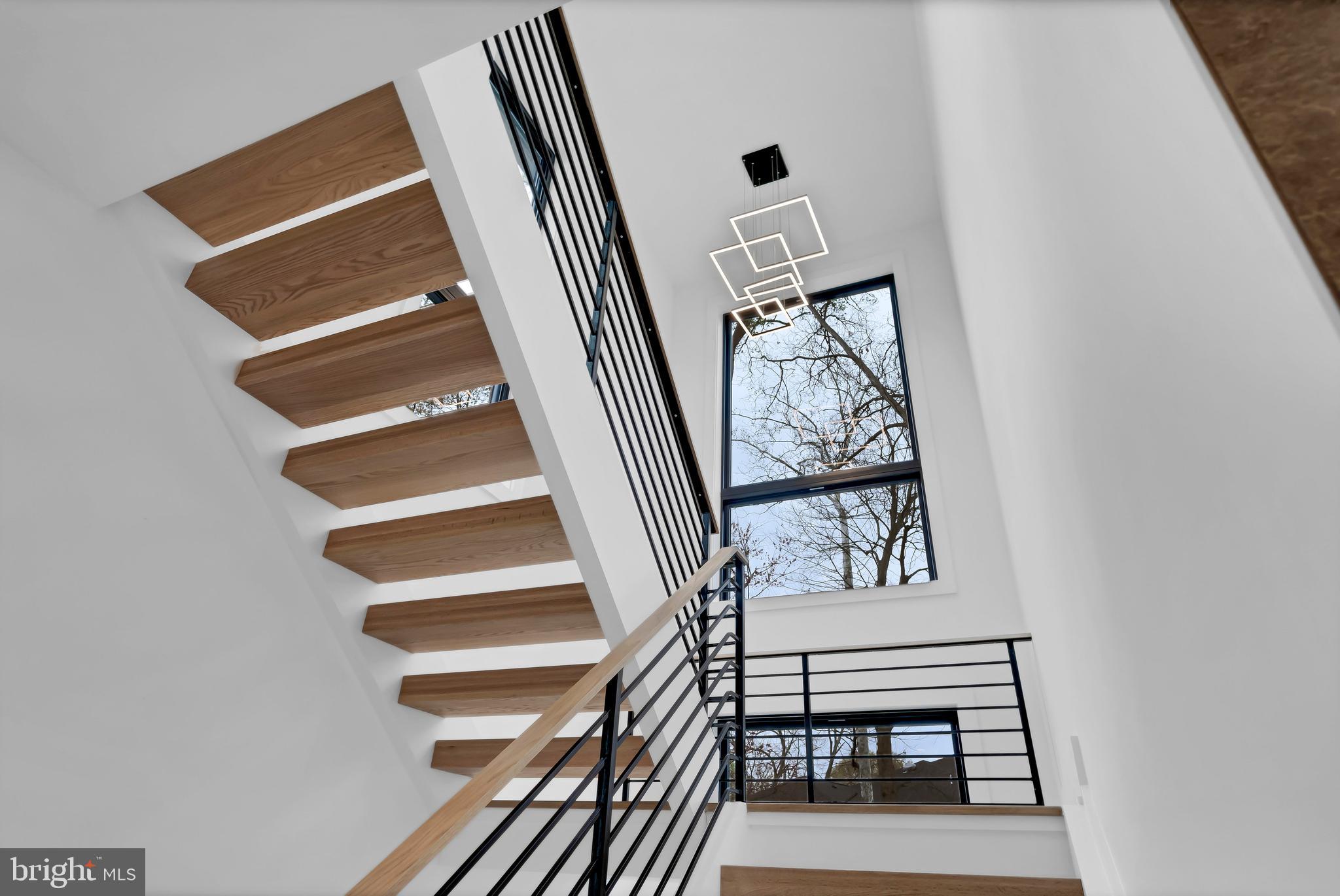 VIENNA WOODS - Residential