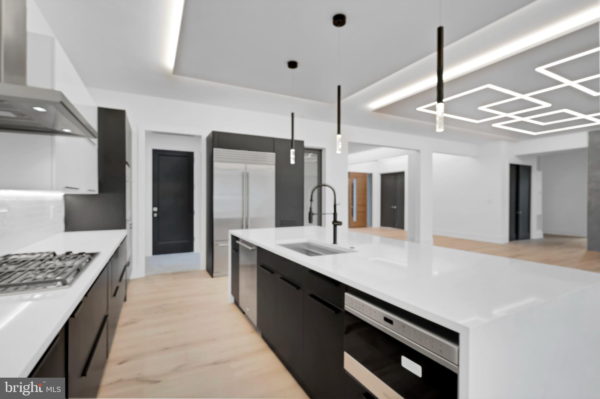 VIENNA WOODS - Residential