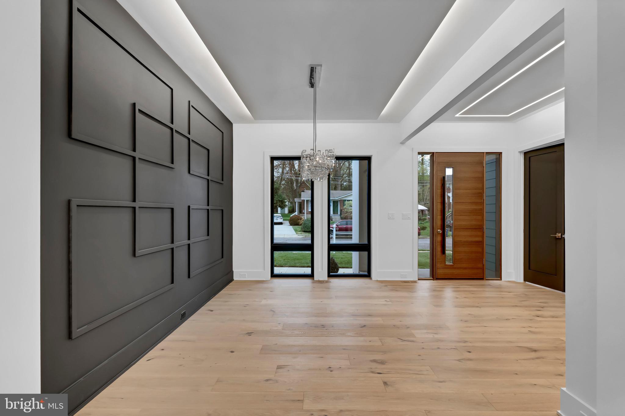 VIENNA WOODS - Residential