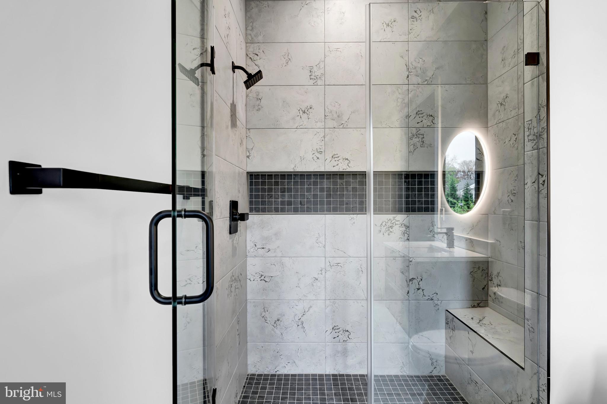 VIENNA WOODS - Residential