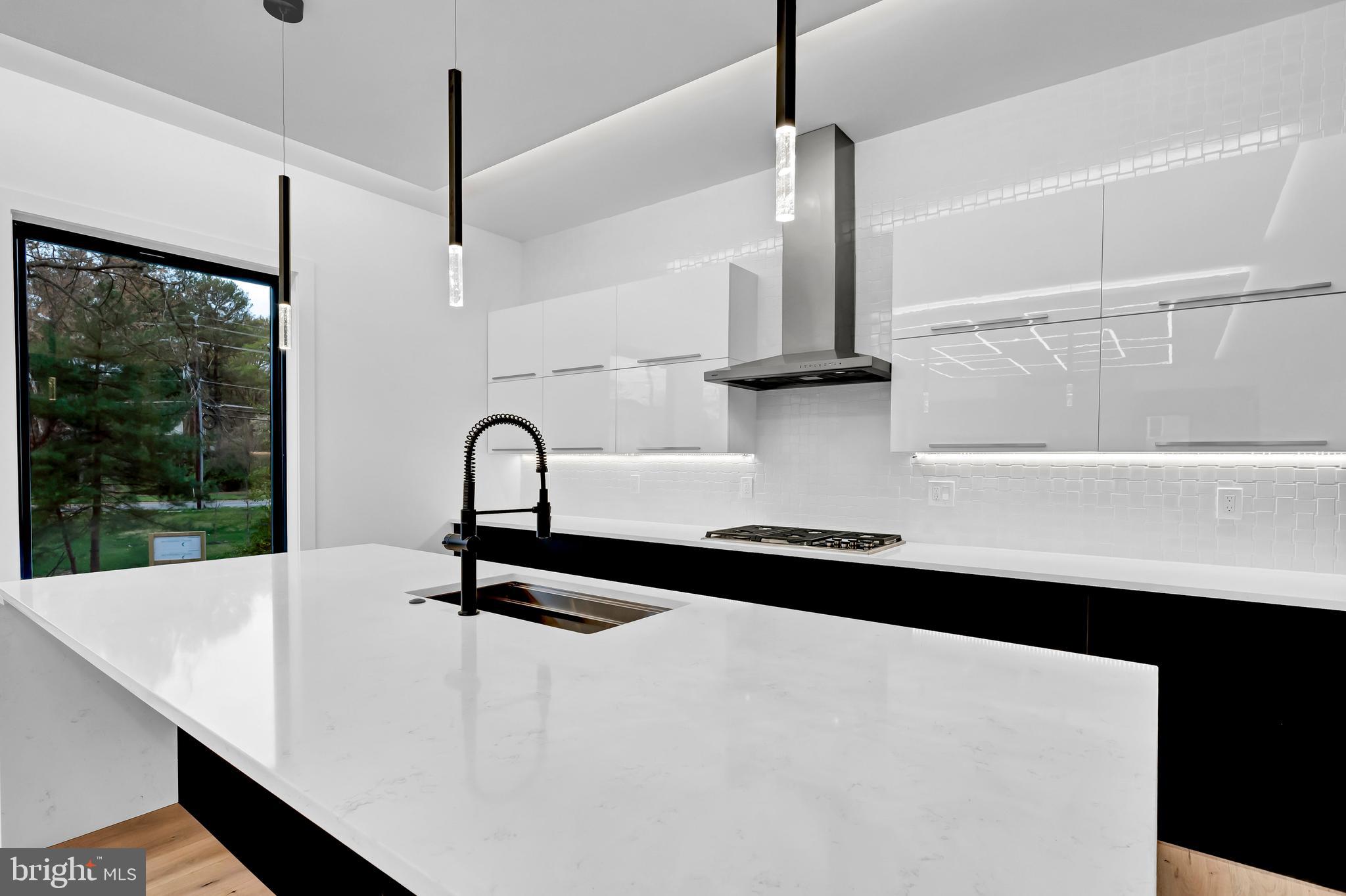 VIENNA WOODS - Residential