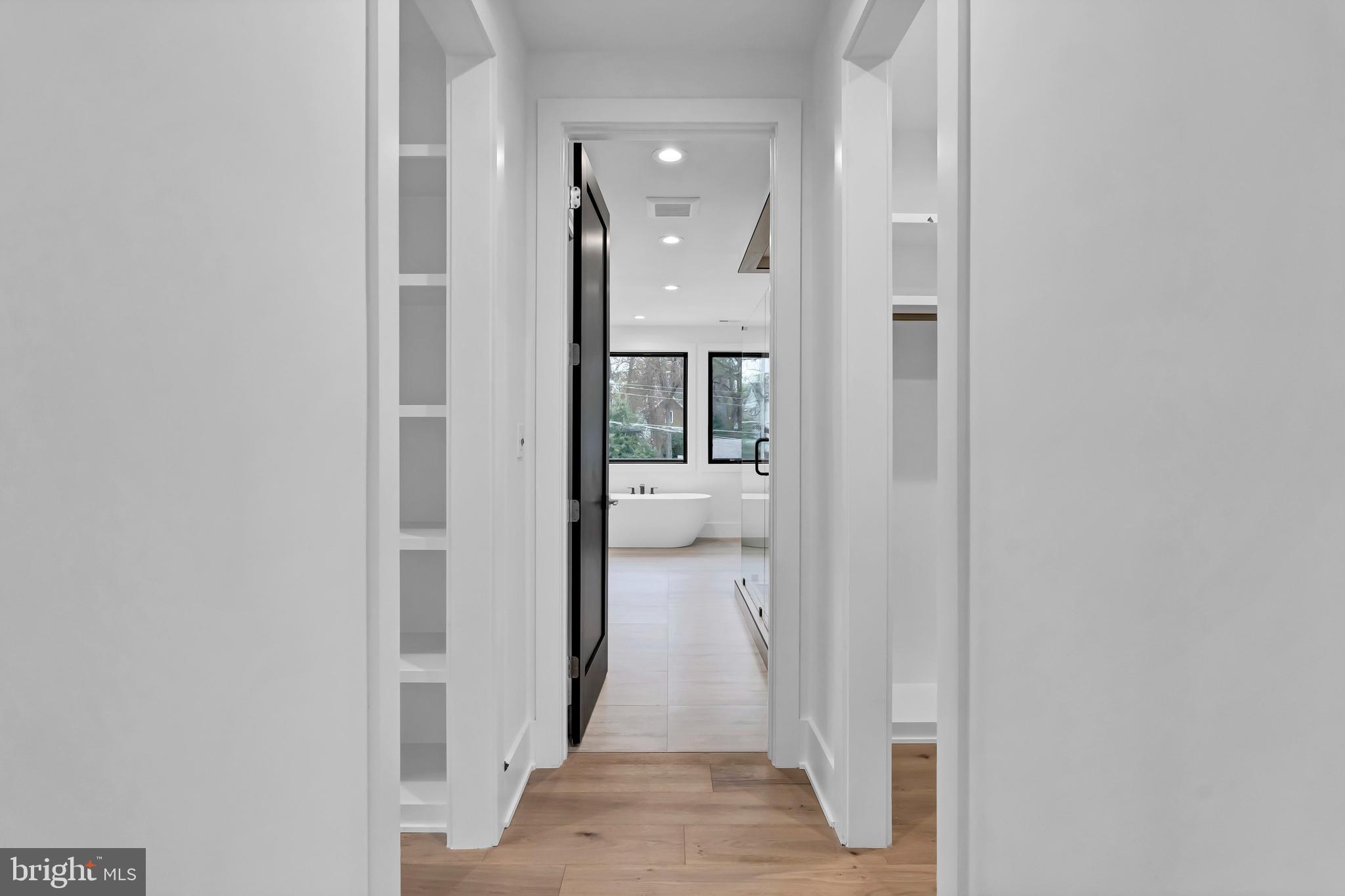 VIENNA WOODS - Residential