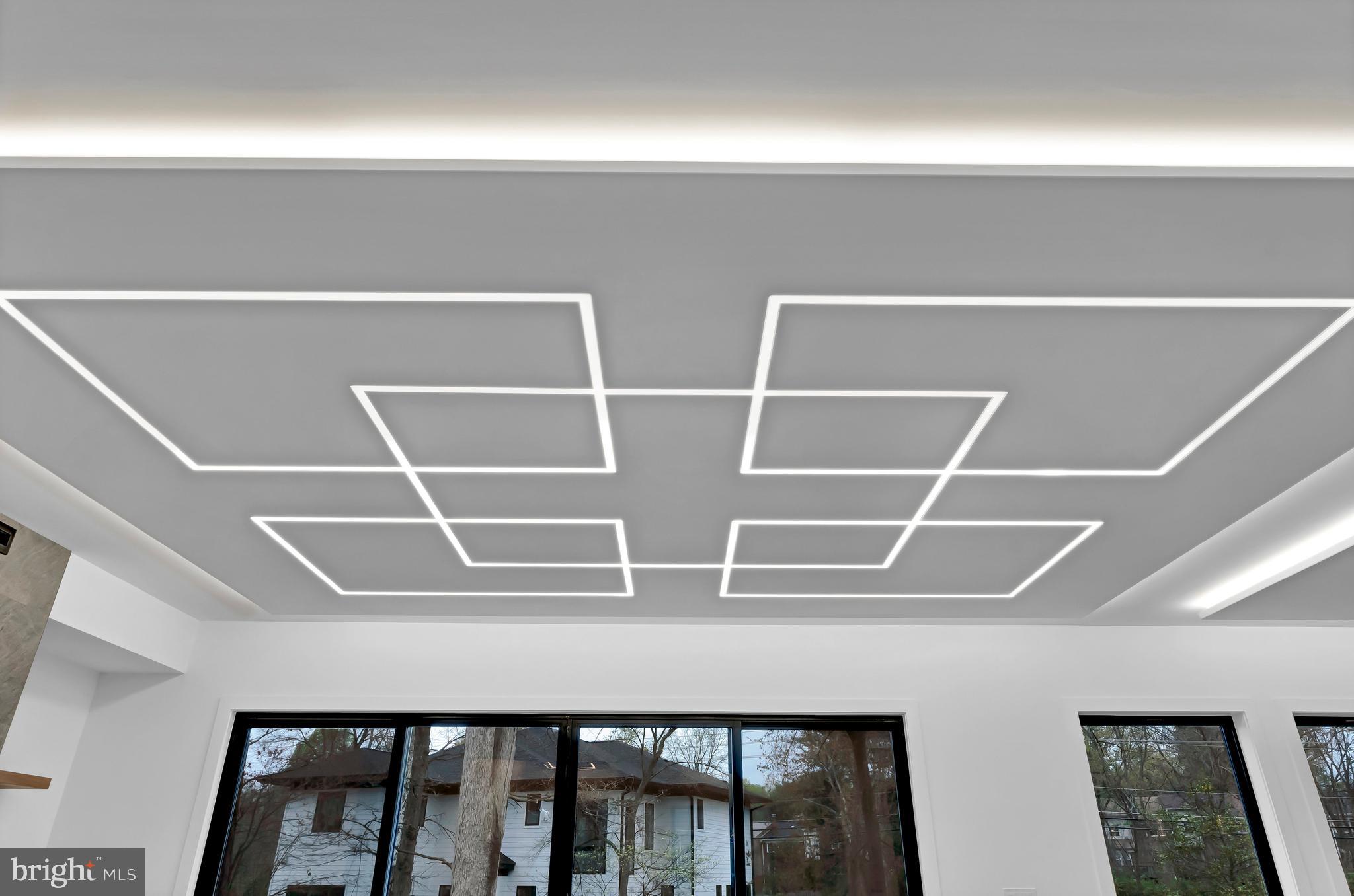 VIENNA WOODS - Residential