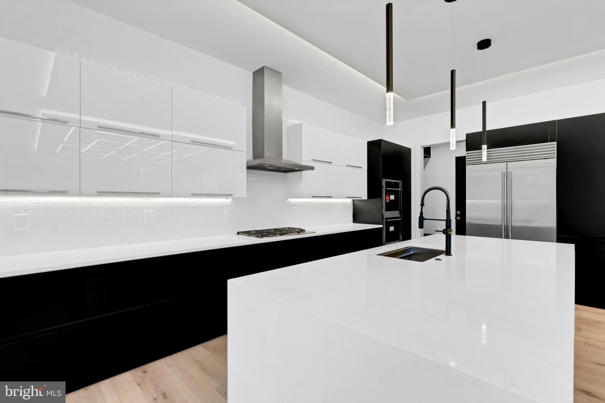 VIENNA WOODS - Residential