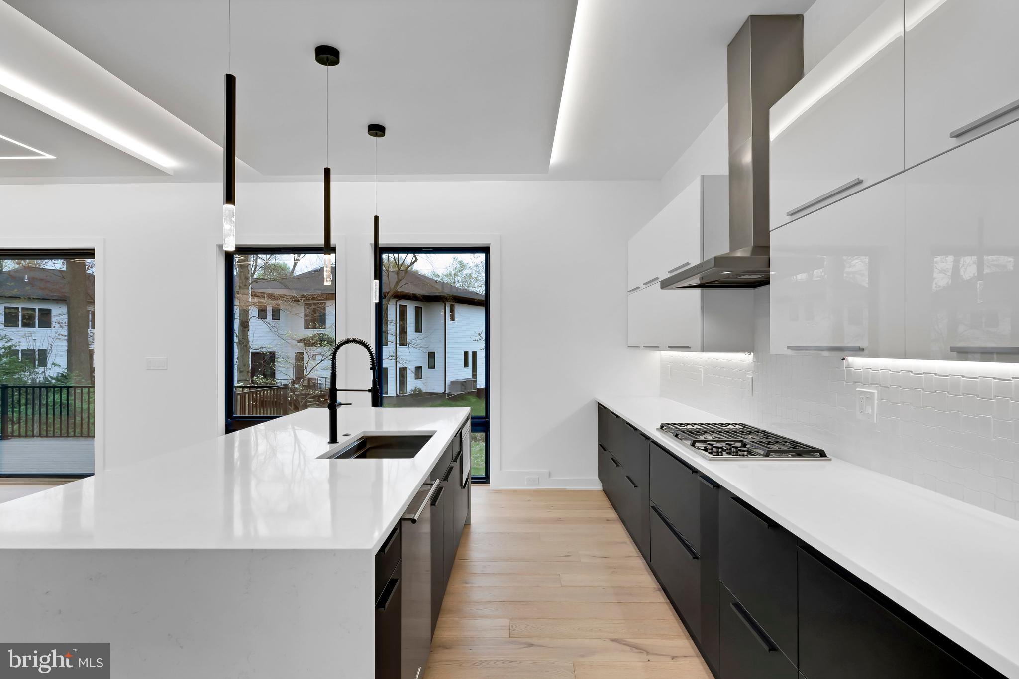 VIENNA WOODS - Residential