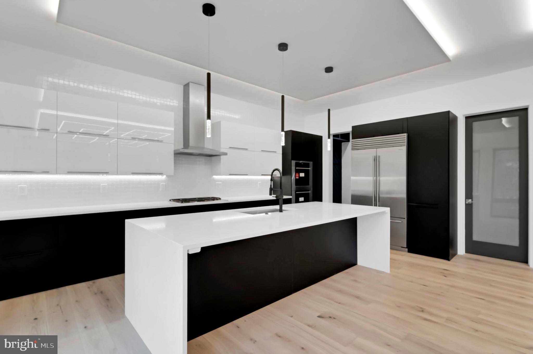 VIENNA WOODS - Residential