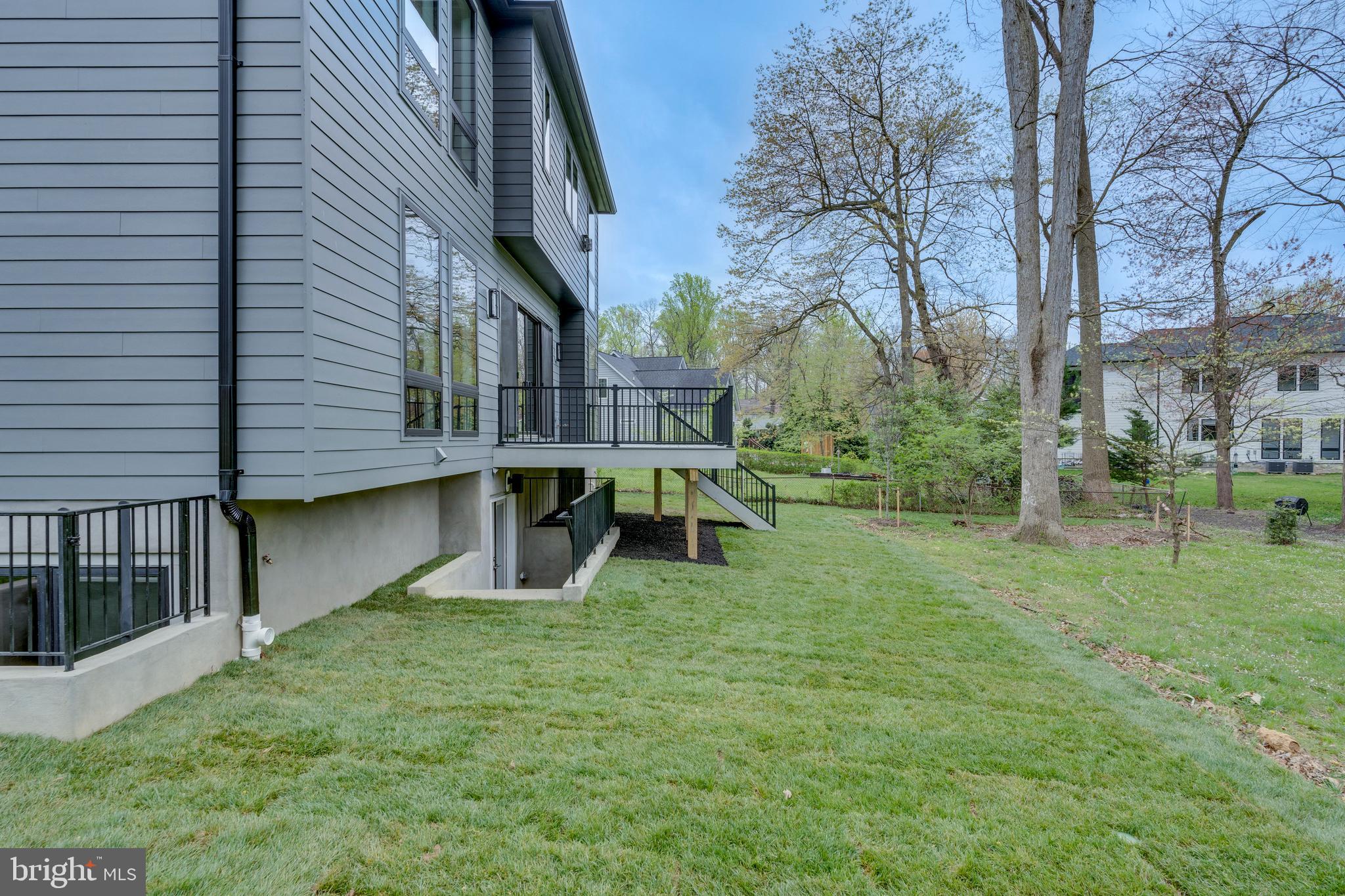 VIENNA WOODS - Residential