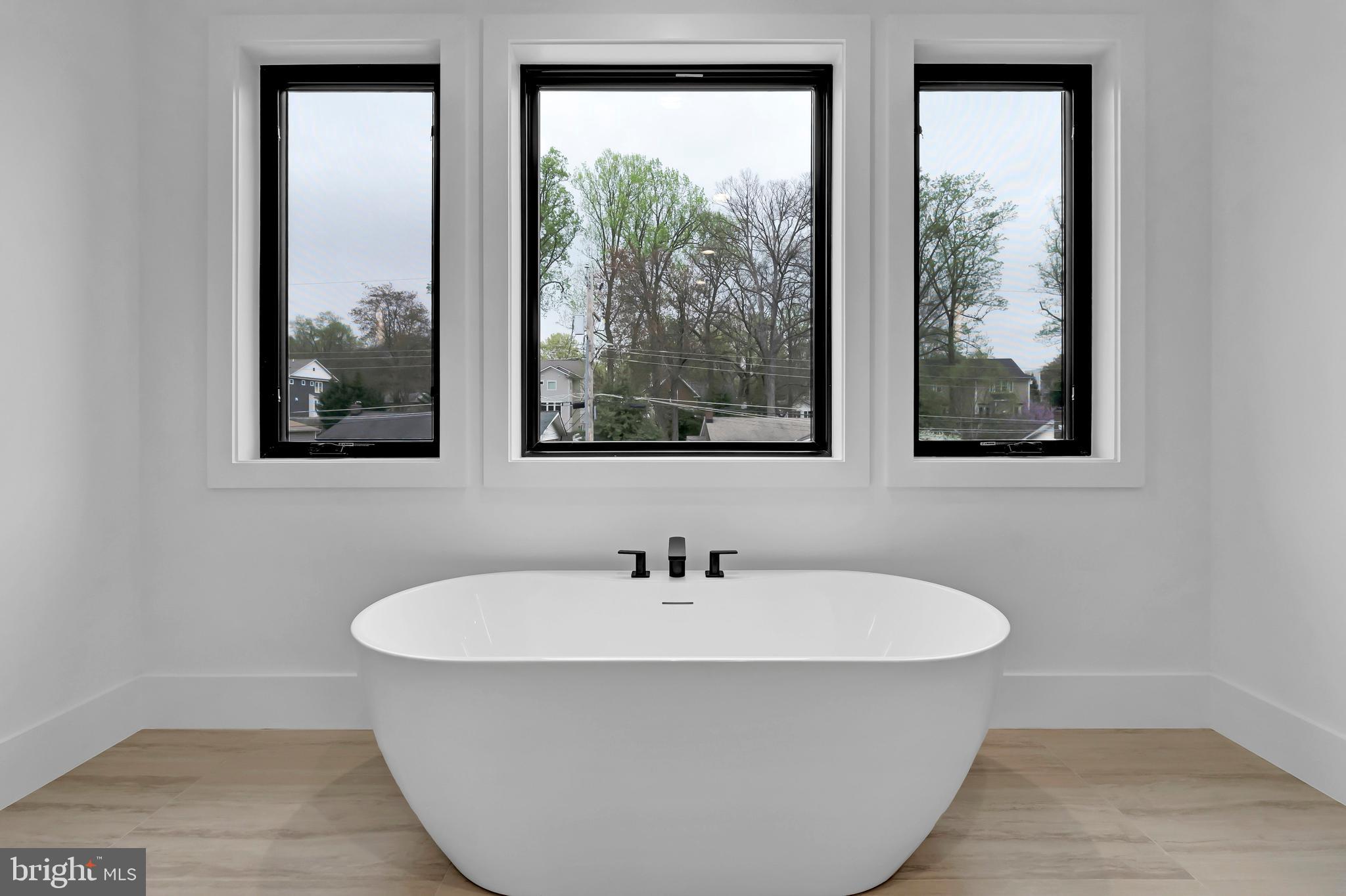 VIENNA WOODS - Residential