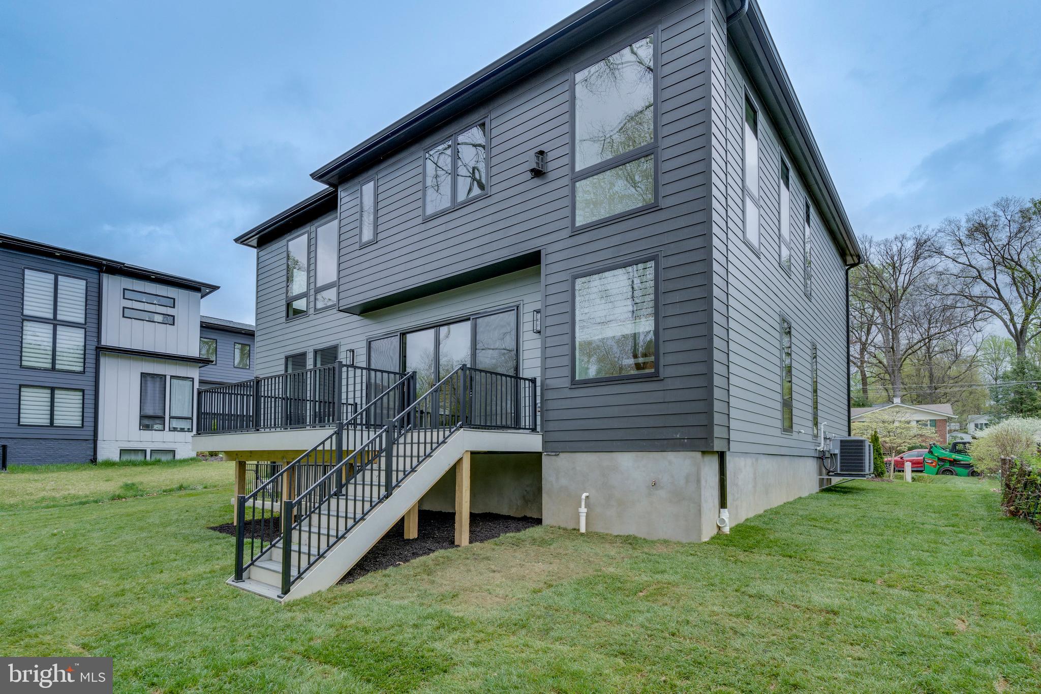 VIENNA WOODS - Residential